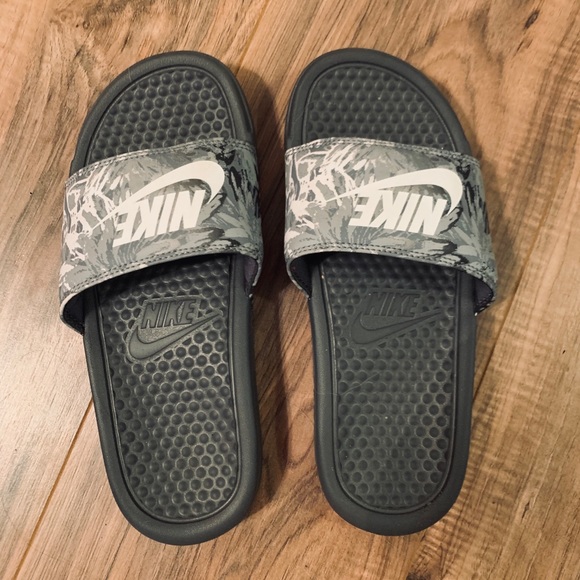 cute nike slides